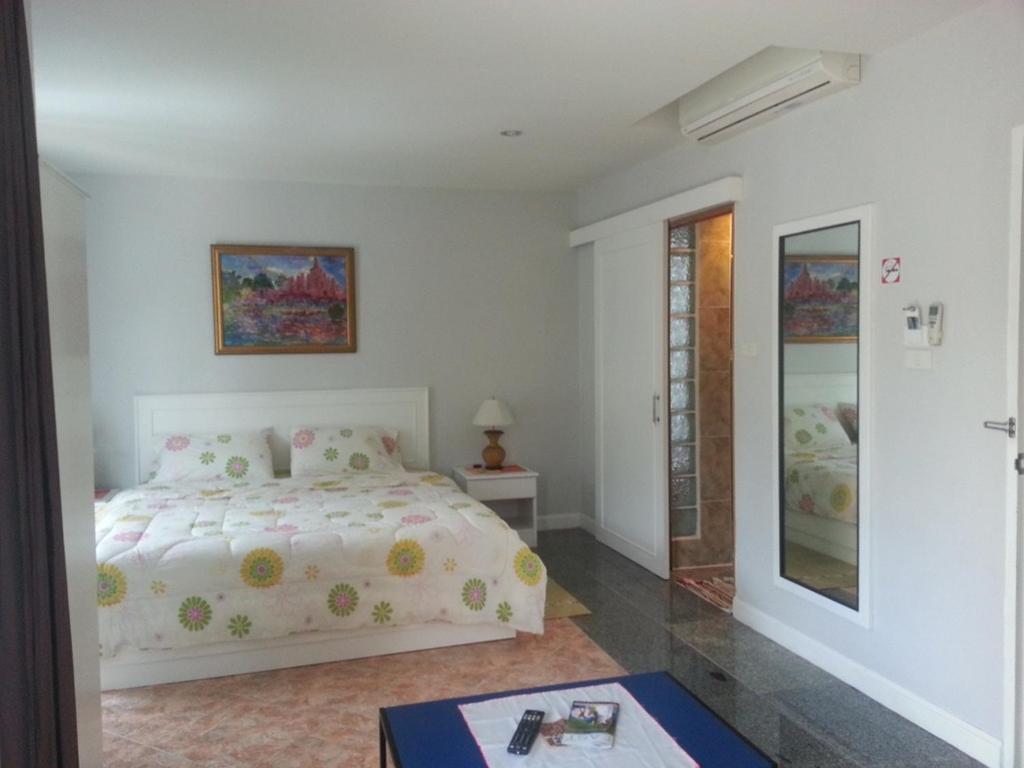 Yiasu Bed And Breakfast Pattaya Room photo